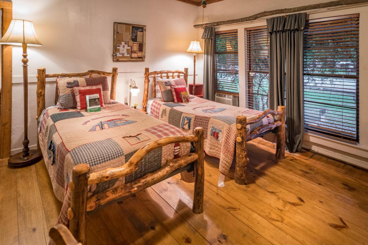 Country Woods Inn Glen Rose Exteriér fotografie